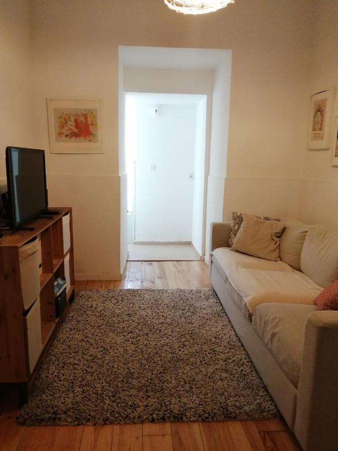 Apartamento Encantador Com Patio Lisboa Dış mekan fotoğraf